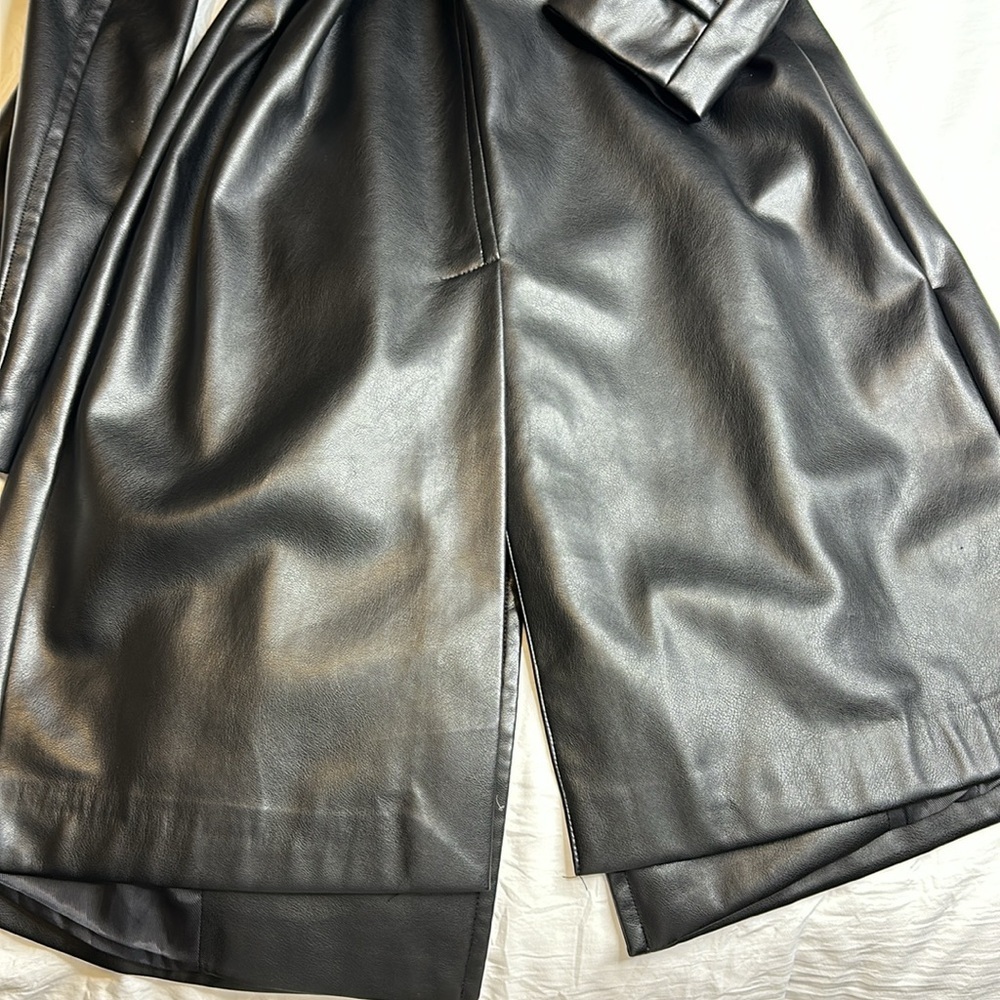 Brand New Pleather trench coat - Picture 9 of 9